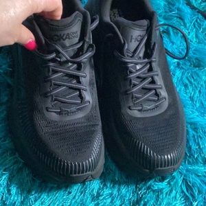 HOKA ONE ONE women's shoe size 10 like new only worn a few times,